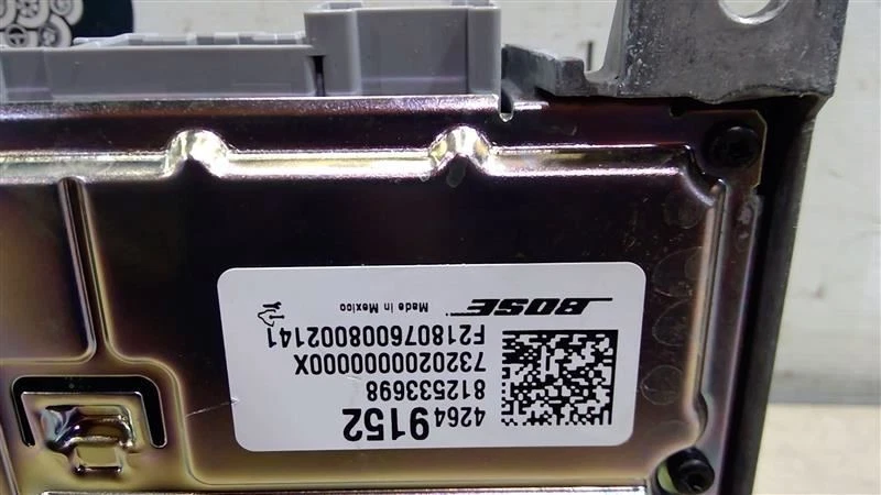 2013-2019 BUICK ENCORE, RIGHT REAR RADIO AMPLIFIER 42649152 - Image 2 of 4