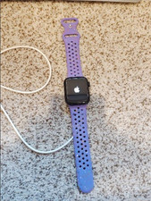 Apple Watch SE 2nd Gen  GPS 44mm Smartwatch with Midnight Aluminum Case