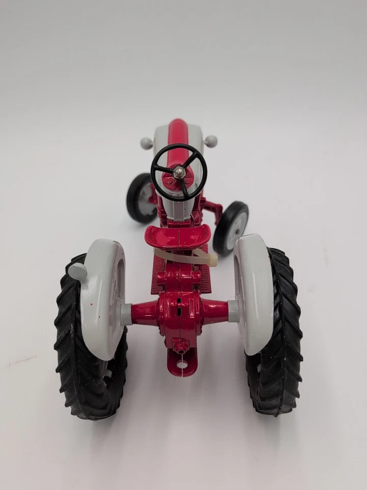 1/12 Scale Models Ford 901 Powermaster 9th Toy Show Tractor 1986 - Image 2 of 4