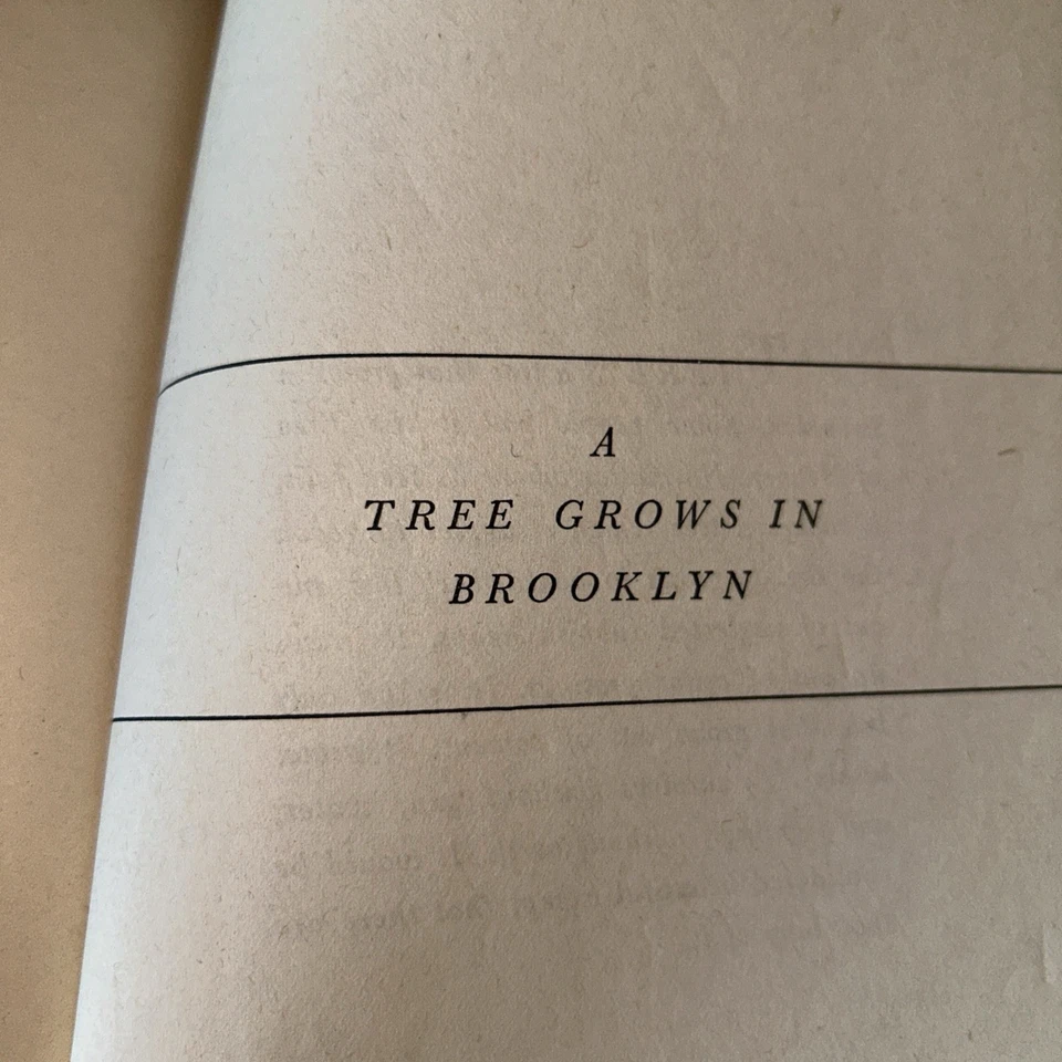 A Tree Grows In Brooklyn By Betty Smith 1943 Collector Book Foto 4 de 4