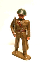 SOLDIER MARCHING W/ SWORD BARCLAY MANOIL