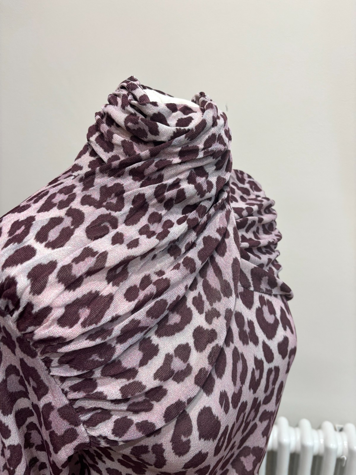 Zara Women's Long Sleeve Leopard Print Top/Blouse M SOLD OUT image 4