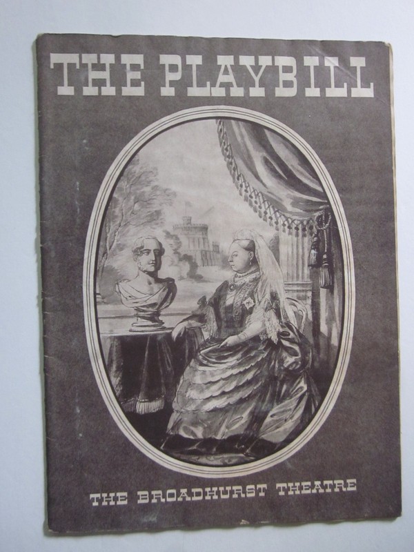 wrinkled 1937 Broadhurst Theatre NYC Playbill  "Victoria Regina"  Helen Hayes VG