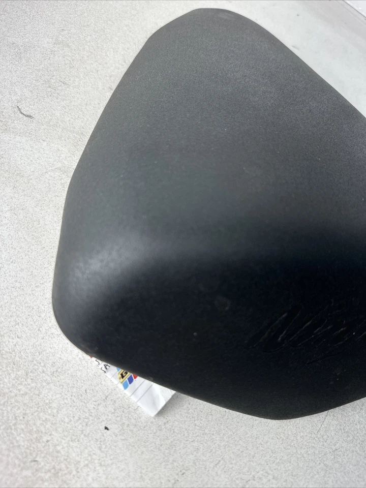 2009-2018 KAWASAKI NINJA ZX6R ZX600R FABRICANTE DE EQUIPAMENTO ORIGINAL ALMOFADA DE ASSENTO DE PASSAGEIRO TRASEIRA USADA - Imagem 2 de 4