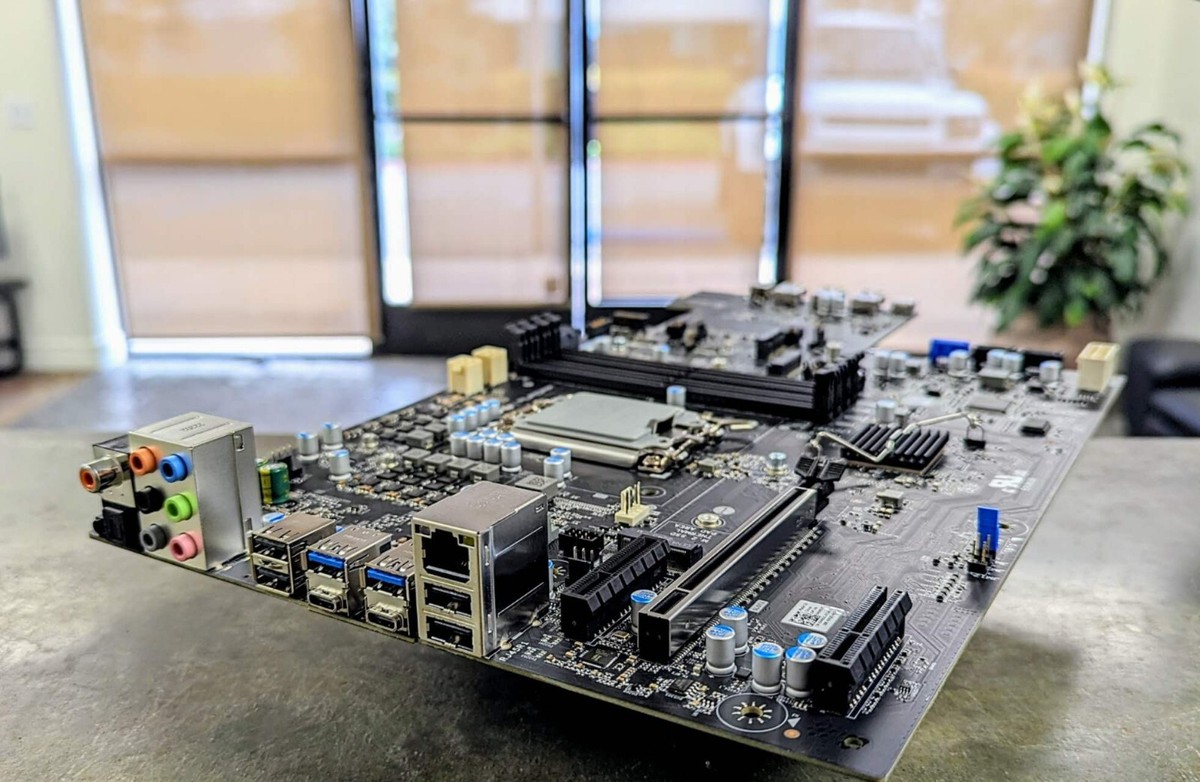 NEW GENUINE DELL ALIENWARE AURORA R13 MOTHERBOARD LGA-1700 NEW GENUINE DELL ALIENWARE AURORA R13 MOTHERBOARD LGA-1700