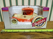 Allis-Chalmers 1916 Studebaker Bank By SpecCast 1/25th Scale 