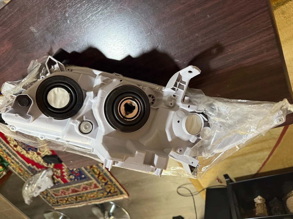 2008-2011 toyota camry headlight - Image 3 of 4