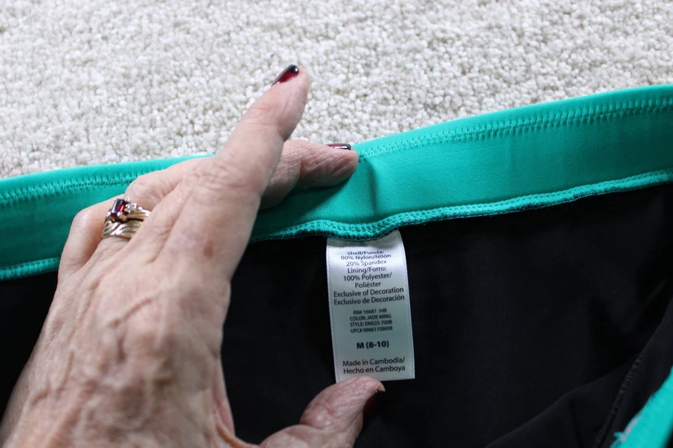 Traje de baño TYR para mujer negro con falda parte inferior de natación M nailon spandex Foto 4 de 4