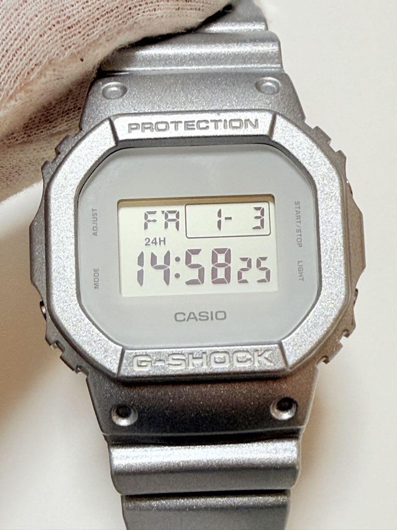 【希少】CASIO G-SHOCK DW-5600SG シルバーホワイト Rare Casio G-Shock Dw-5600Sg Silver White | eBay