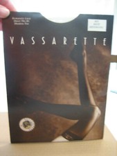 New VASSARETTE White Thigh High Stockings Style 9075 - Size M Long