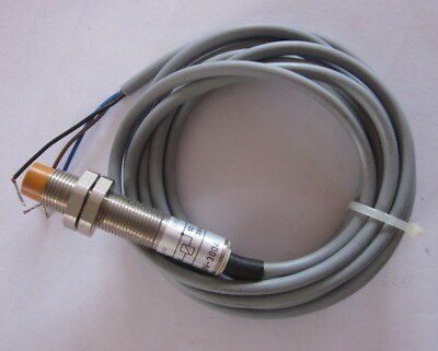 Selectron Lyss Sensor Näherungsschalter Näherungssensor ILON 3004