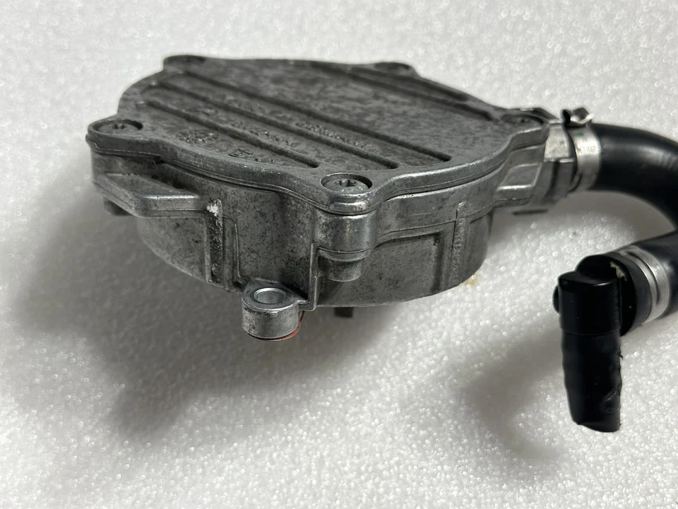 Bomba de vacío AUDI S4 V6 2014 3,0 L para Audi S4 2011-2016 Foto 3 de 4