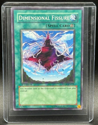 Dimensional Fissure SDDE-EN028 Common 1st Edition Yu-Gi-Oh