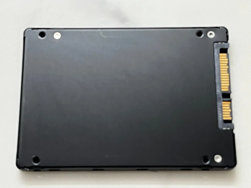 Micron Crucial M600 1TB SSD Internal MTFDDAK1T0MBF 2.5" SATA III 6Gb/s 7mm SSD - Image 4 of 4