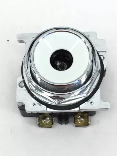 NNB! CUTLER HAMMER  10250T/91000T ILLUMINATED INDICATOR LIGHT BASE ONLY (A557)