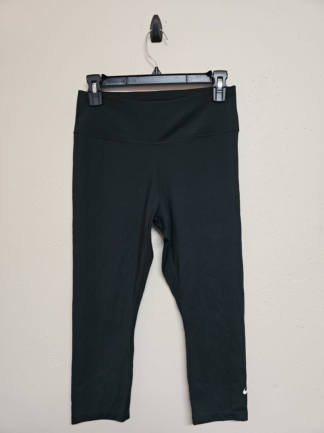 NIKE Leggings Donna Capri Activewear Dri Fit Colore Nero Vita Media.Taglia M