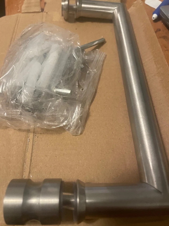 Manija de puerta de ducha de vidrio Dreamline Unidoor 8 3/4 plata aluminio cepillado HL-8006 Foto 3 de 3