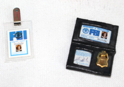 Set MINI FBI badge ID Shield Female Identification doll TOY 1:6 scale X-Files