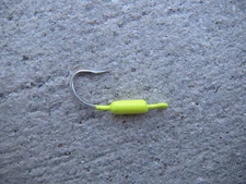 25 1/32 oz YELLOWTAIL SNAPPER JIGS Mustad Super Sharp Saltwater  Hooks Lot of 25