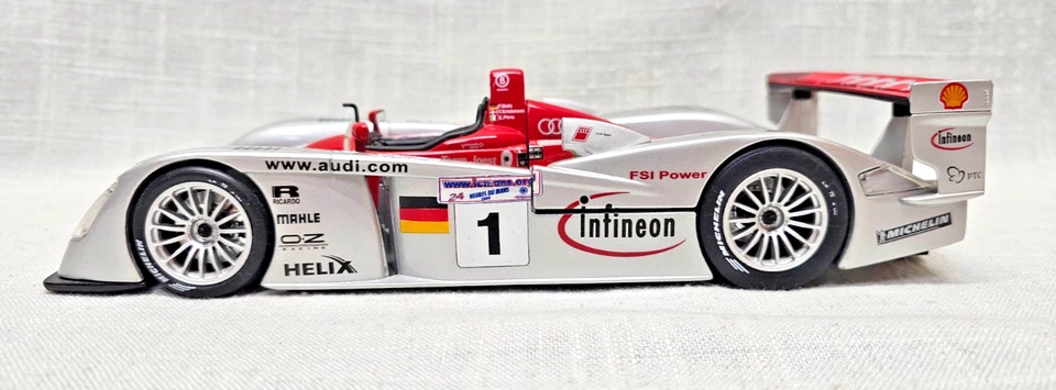 Die Cast Maisto INFINEON Audi R8 #1 LeMans 2002 1:18 BIN00 DS36 Foto 2 de 4