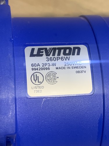Leviton 360P6W Plug 2P3-W 60A 250 VAC Pin and Sleeve Plug, IP67 - Picture 2 of 7