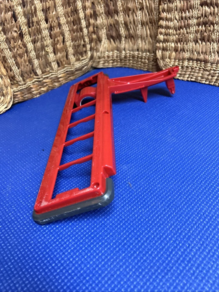 Hoover UH72630 UH72630PC BOQUILLA INFERIOR SUELA DESLIZANTE PLACA SUELA ROJA OEM Parte Foto 3 de 4