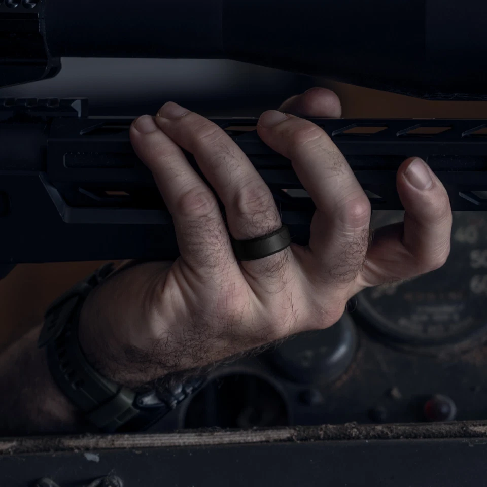 Anillo táctico de silicona | Ranuras de cañón de pistola + Estuche de viaje gratis Foto 4 de 4