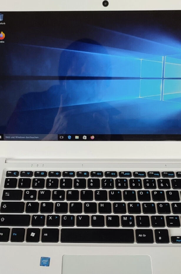 Weißes Windows 10 Ultrabook ODYS Trendbook 14 Pro - Bild 2 von 4