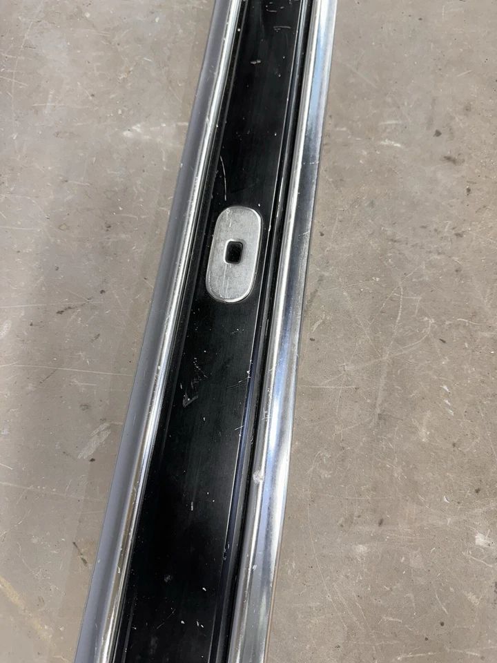 Ford Ranchero 1972-1976 puerta trasera moldura puerta trasera aplique emblema OEM Foto 4 de 4