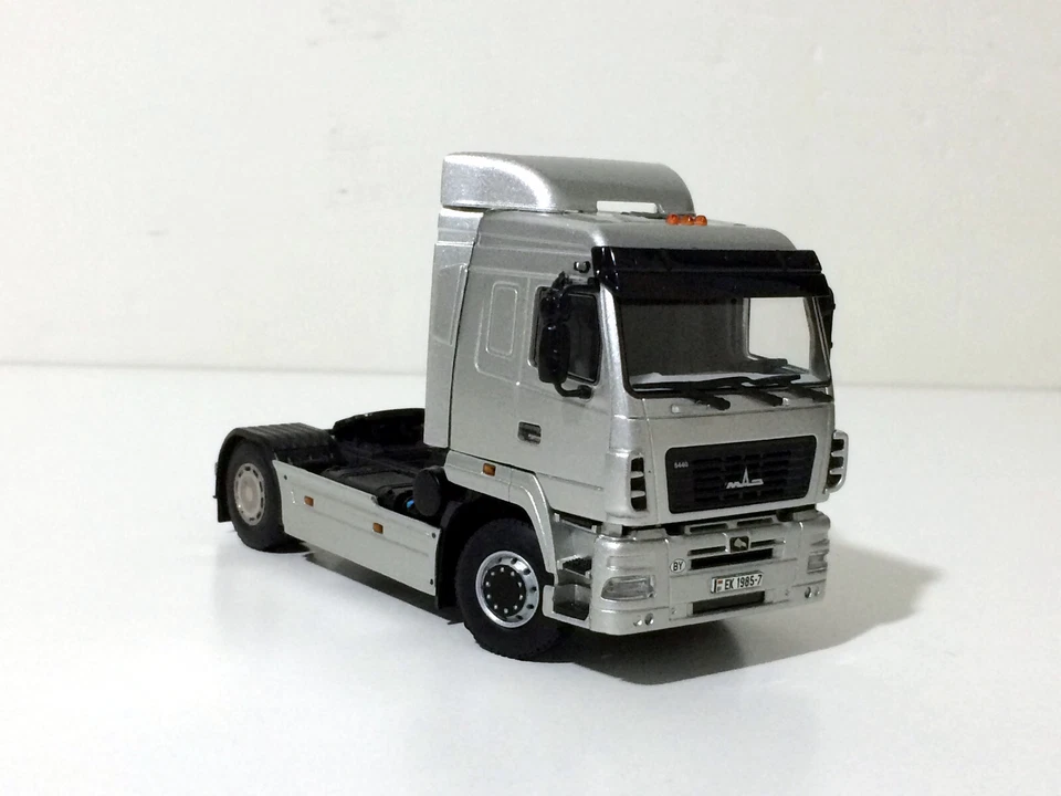 MAZ 5440 4x2 en plata, modelos de camiones WSI 04-1121 - Imagen 3 de 4