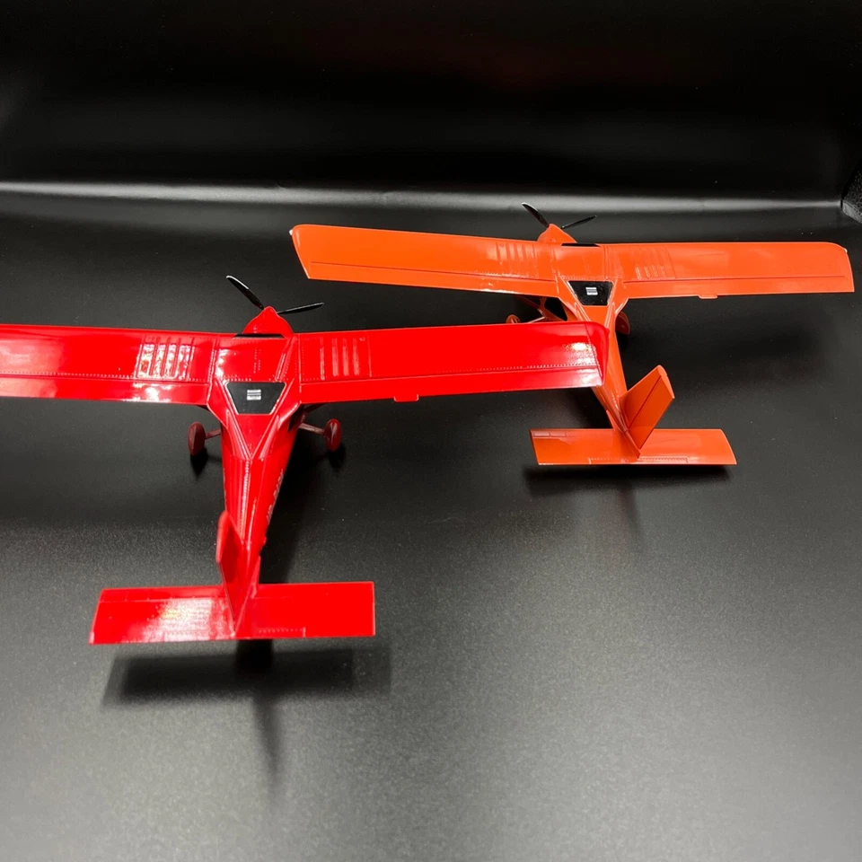 Lot of airplane model Aeroprakt A32 Vixxen UR-PAPK / UR-PAPG scale 1/32 (2pcs) - Image 3 of 4