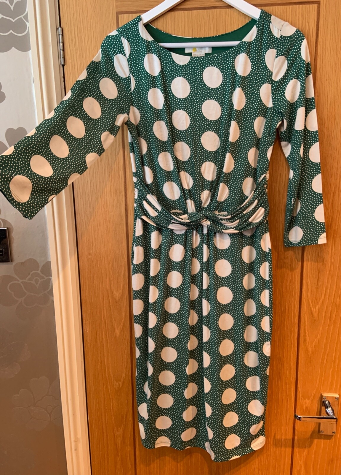 Picture 4 of 18