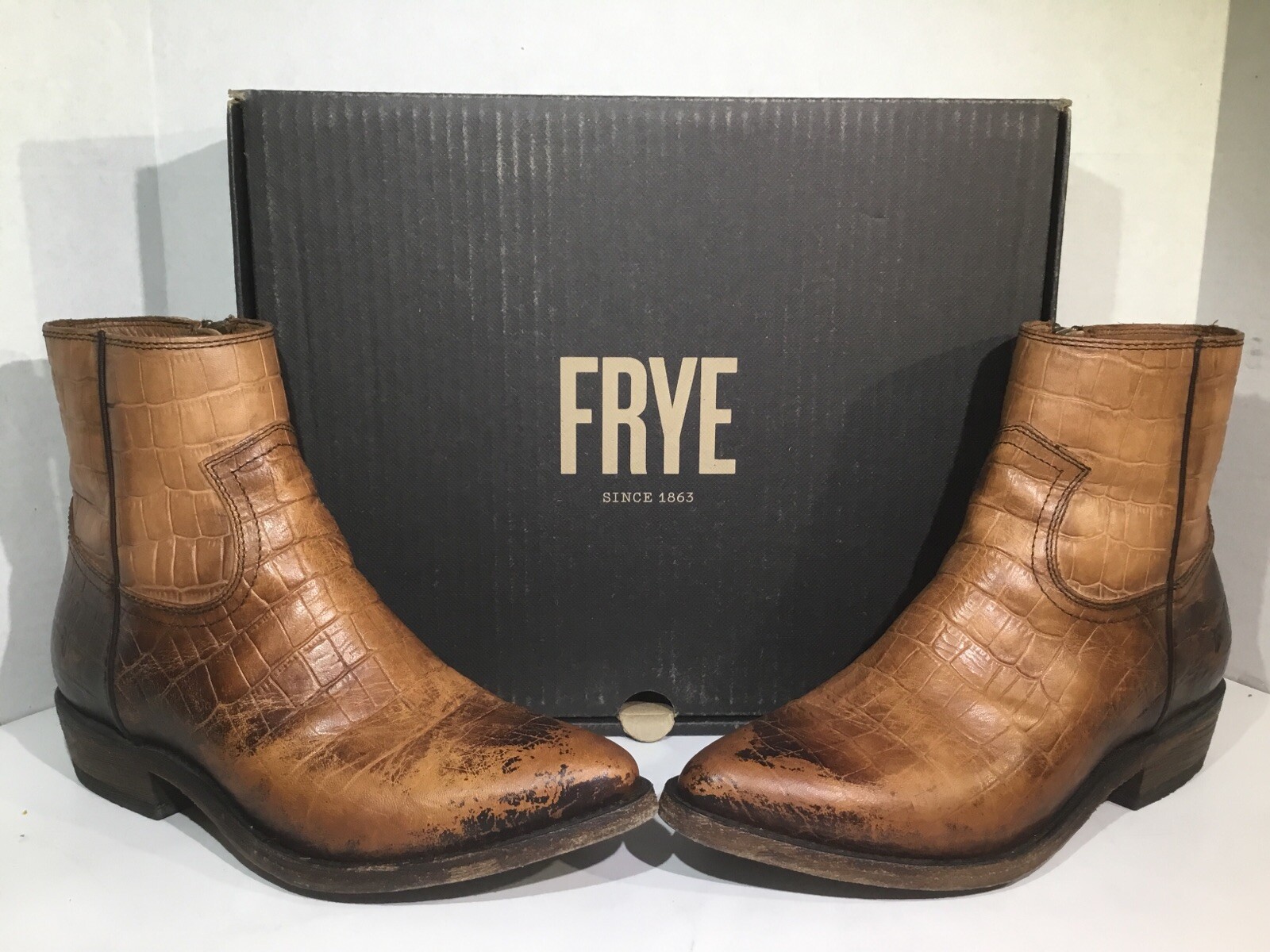 frye sacha zip leather bootie