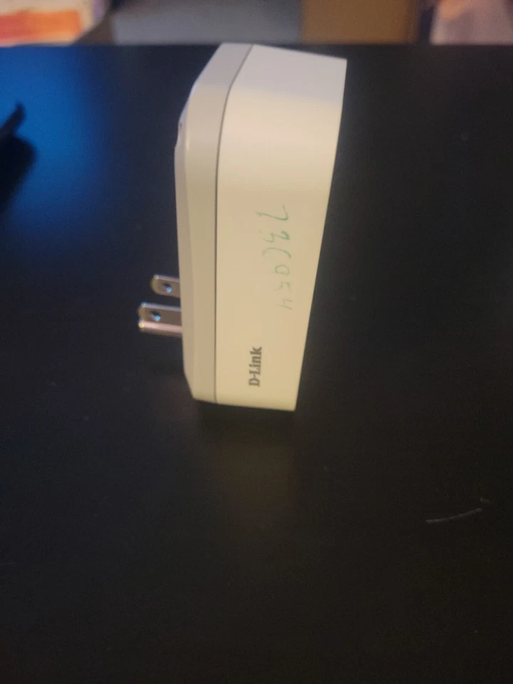 Enchufe Inteligente D-Link Wi-Fi DESCONTINUADO Encendido/Apagado Funciona con Alexa y Google (DSP-W110) Foto 2 de 4