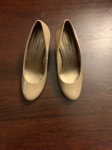 payless wide heels