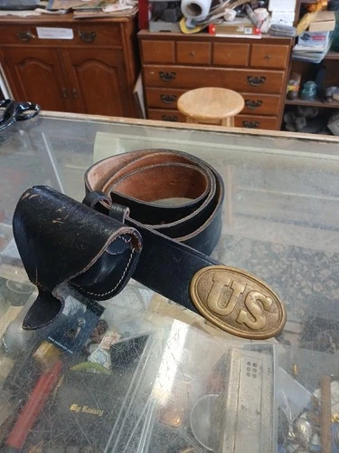 US Civil War Army Leather Waist Belt  Buckle With Ammo  Pouch