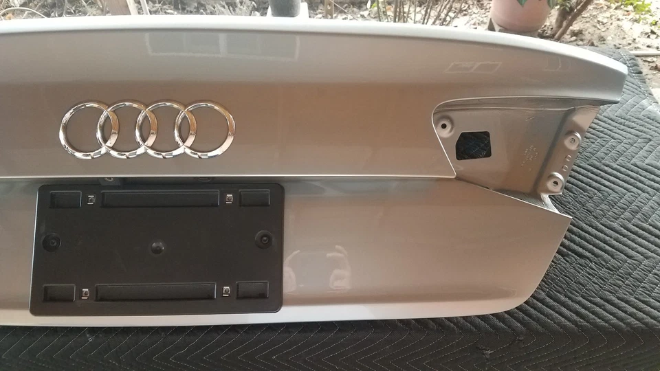 2011-14 Audi A8 S8 Quattro Genuine Trunk Lid (NO SHIPPING) — 第 3/4 张图片