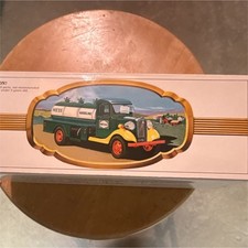 Hess Gasoline Tanker Toy Truck Green Yellow White Red 1980s Gas & Oil Theme