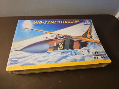 1/72 ITALERI MIG-23 ML SOVIET MK ''Flogger'' AIRPLANE MODEL KIT New Sealed