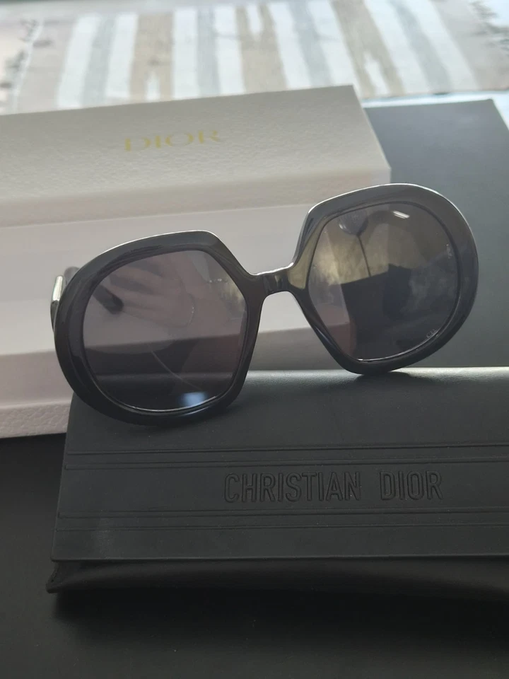 lunette de soleil femme Christian DIOR - Photo 1/4
