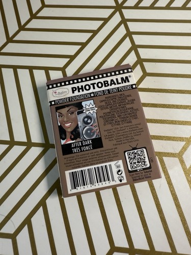 The BALM PHOTOBALM Powder Foundation Dark 9 g/ 0.32 oz. AFTER DARK - Picture 2 of 3