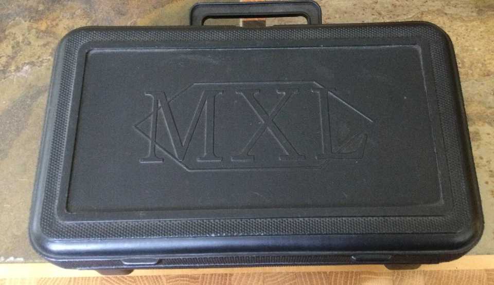MXL 990 & 991 Recording Kit Microphone Pack W/ Case & Holders - Image 4 of 4