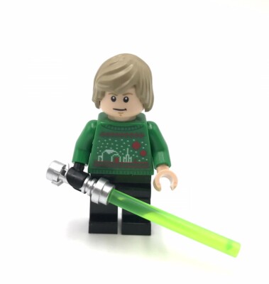 LEGO Luke Skywalker Holiday Sweater minifigure Star Wars Advent 75395