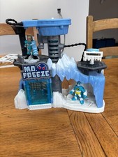 Imaginext DC Super Friends Mr Freeze Heqdquarters Playset & Figures