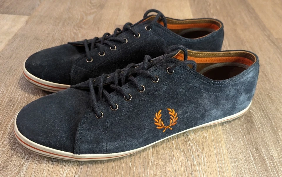 Zapatillas bajas de gamuza Fred Perry Kingston azul marino naranja para hombre talla EE. UU. 12 Foto 2 de 4