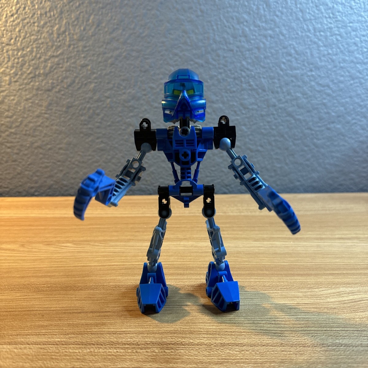 Lego Bionicle - 8533 - Toa Mata Gali - Toa of Water - Complete 