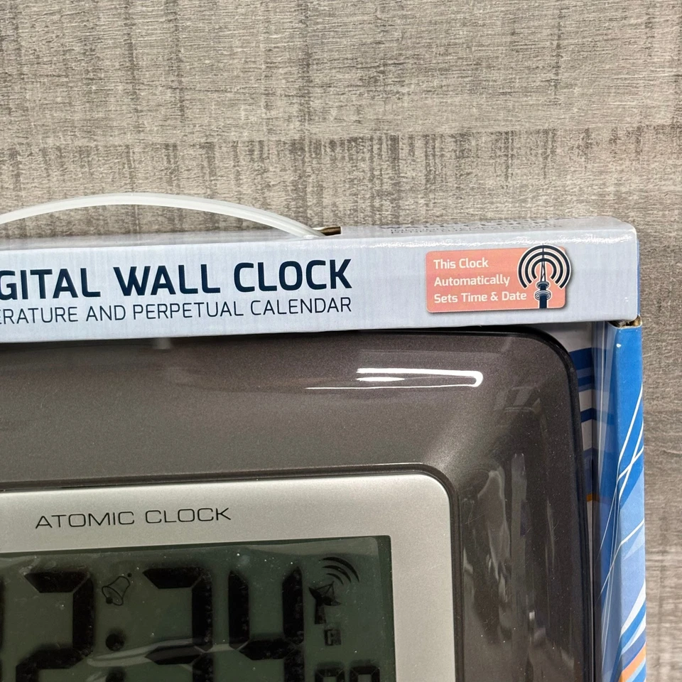 WS-8008 La Crosse Technology Atomic Digital Wall Clock *VERY RARE* - Image 3 of 4