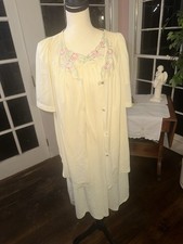 Vintage 1960s Yellow Nightgown And Robe Shadowline Peignoir Floral Accent Mint