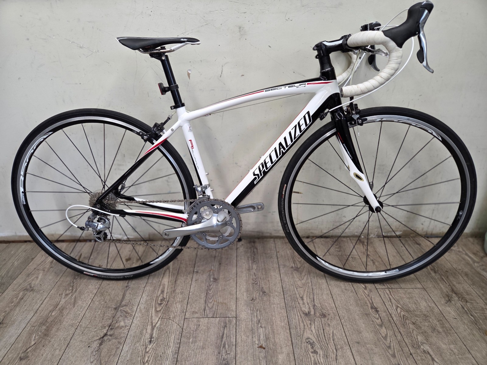 2011 Specialized Secteur Elite Compact 49cm white