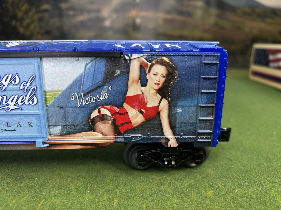 LIONEL WINGS OF ANGELS VICTORIA MUSA BOXCAR 2138120 O GAUGE WWII NAVY - MINT - Image 4 of 4